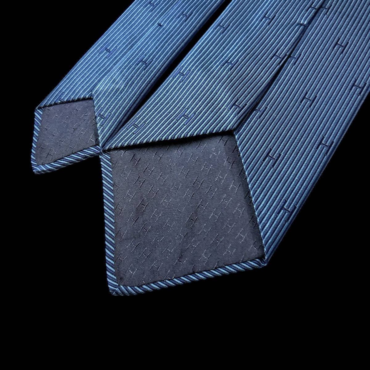 H pattern jacquard tie solid navy reverse Fasone … - image 3
