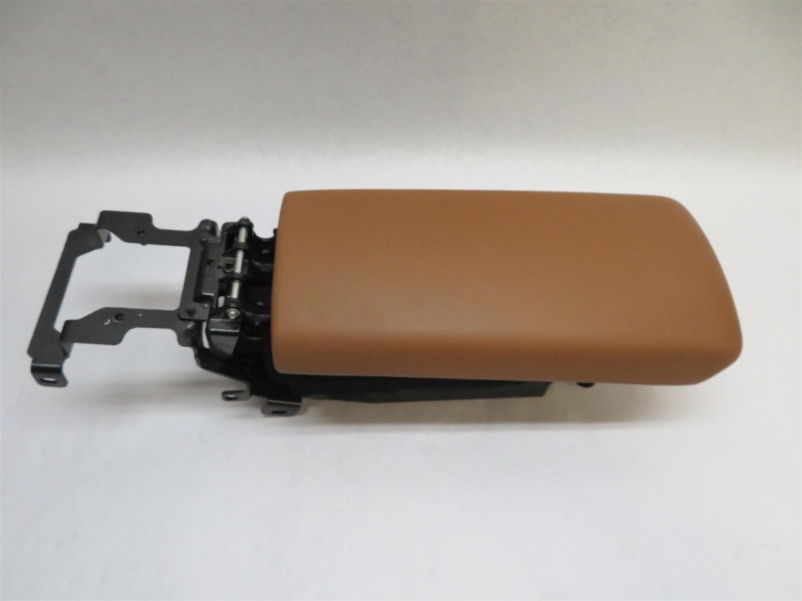 2010 FERRARI CALIFORNIA FRONT CONSOLE LID ARMREST STORAGE BOX BIN TAN LEATHER