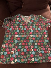 EUC Winter Holiday Christmas Snowflake Scrub Top Size XL