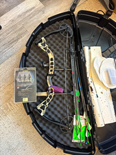 Diamond Infinite Edge Pro Right Hand Bow Package w/ Apex Sight, Case & Arrows