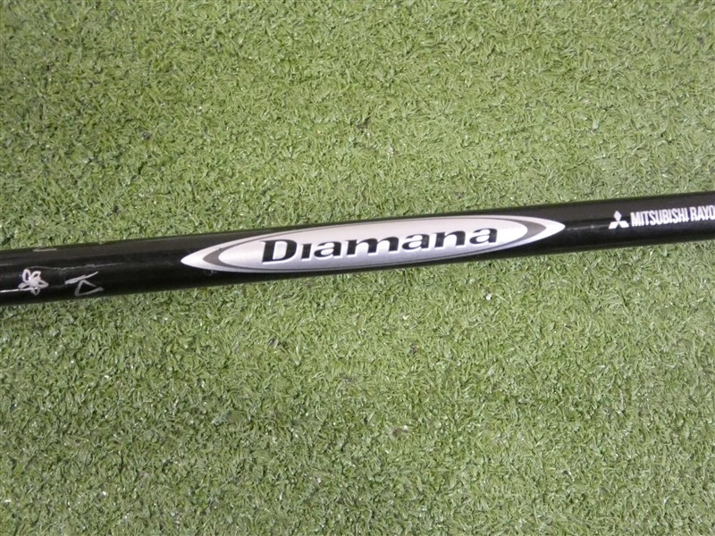 Titleist 910D2 9.5* Driver Diamana 'ahina 72 Stiff Graphite with Midsize Grip - Image 4 of 4