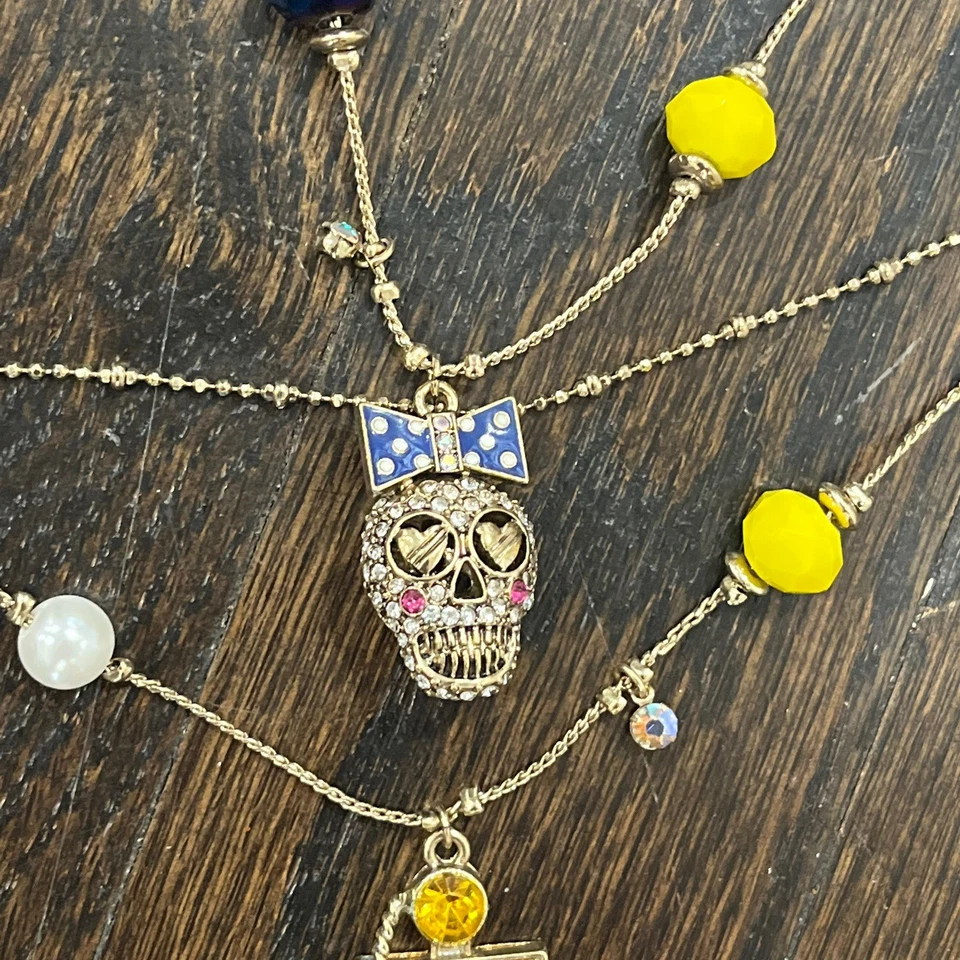 Collar BETSEY JOHNSON Cadenas en Capas Barco Náutico Pirata Dijes Declaración Foto 2 de 4