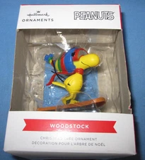 Hallmark Christmas Ornament ~ Woodstock of Peanuts Gang Skiing