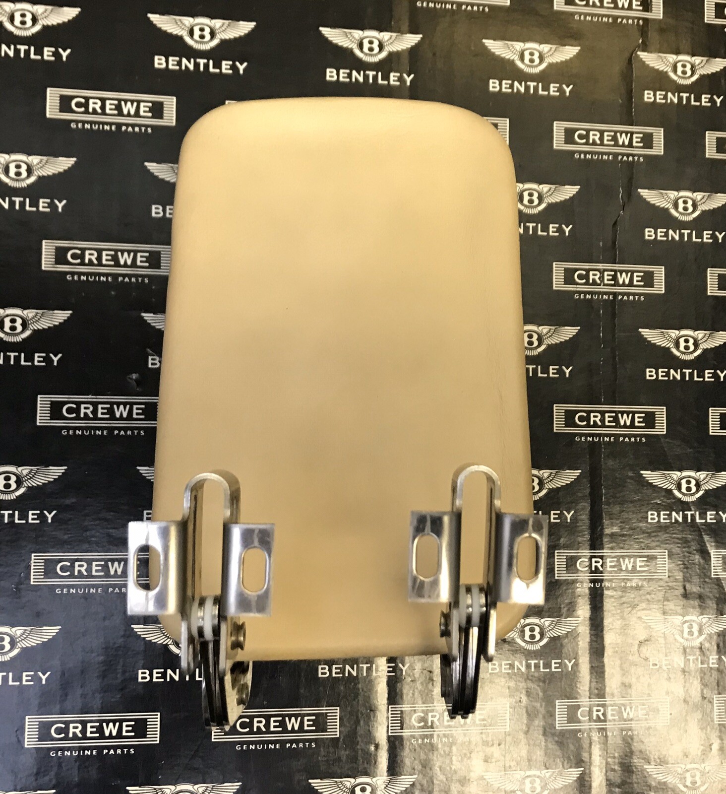 2000 Bentley Arnage Center Console Phone Holder. Rare And Hard To Find #BA-01