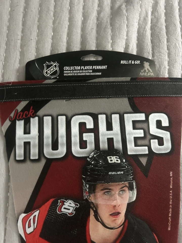 Jack Hughes New Jersey Devils Wincraft NHL Coleccionista Jugador Banderín 12 x 30 Foto 3 de 3