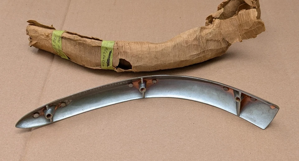 1951 1952 DeSoto Deluxe Custom S15 NOS MoPar Left Fender GRILLE EXT MOLDING - Image 2 of 4