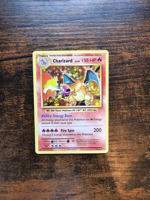 Charizard #11 (Evolutions (2016))