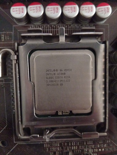Asus Maximus Formula II Mod + DVD Install + Xeon Processor 3,0 GHz + Audio Card - Afbeelding 2 van 17