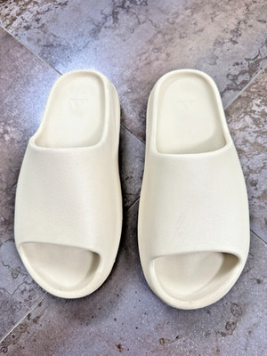 ADIDAS YEEZY SLIDE SANDAL TAN BEIGE BONE DESERT SAND BOOST 9.5 PURE CLOUD