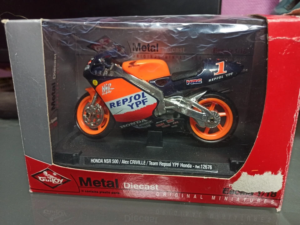 Modellino Repsol Honda NSR 500 – Guiloy 1:18 Diecast (Made in Spain) - Immagine 4 di 4