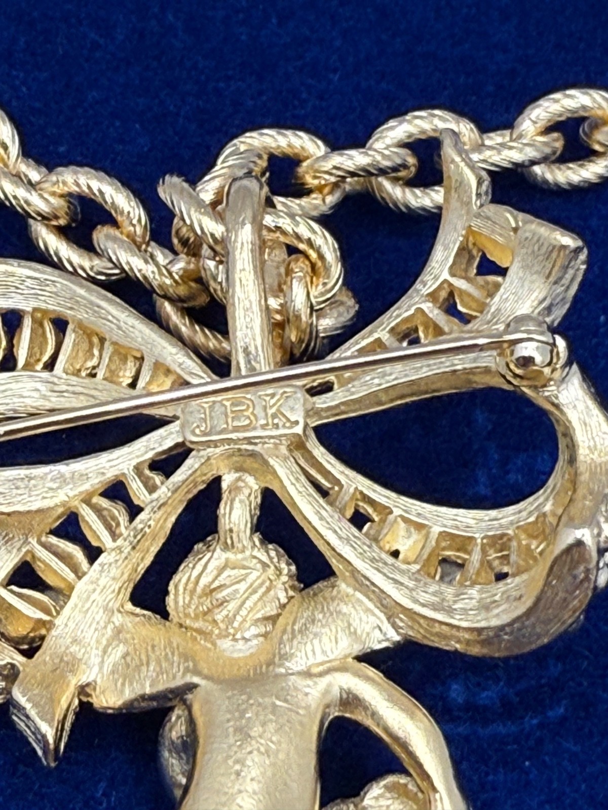 Camrose Kross JBK Bow Necklace Cherub Rhinestone Pendant Gold Tone 20"