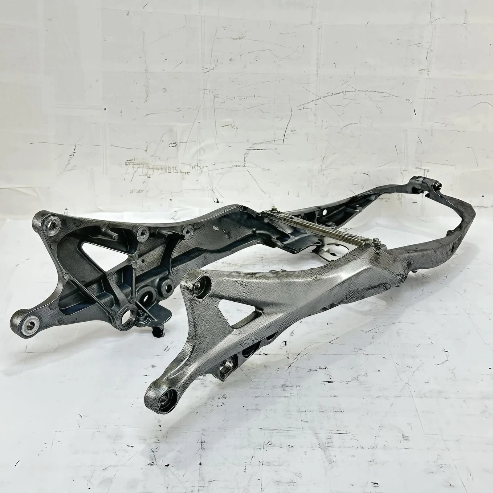 2012 - 2016 HONDA CBR1000RR REAR SUBFRAME BACK UNDERTAIL FRAME STOCK