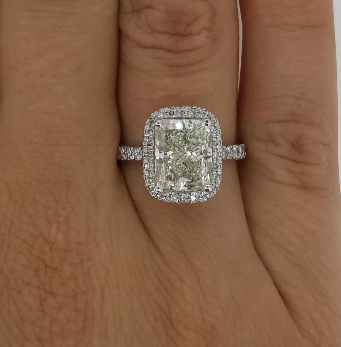 2.5ct Radiant Diamond Engagement Ring F VS2 Radiant 