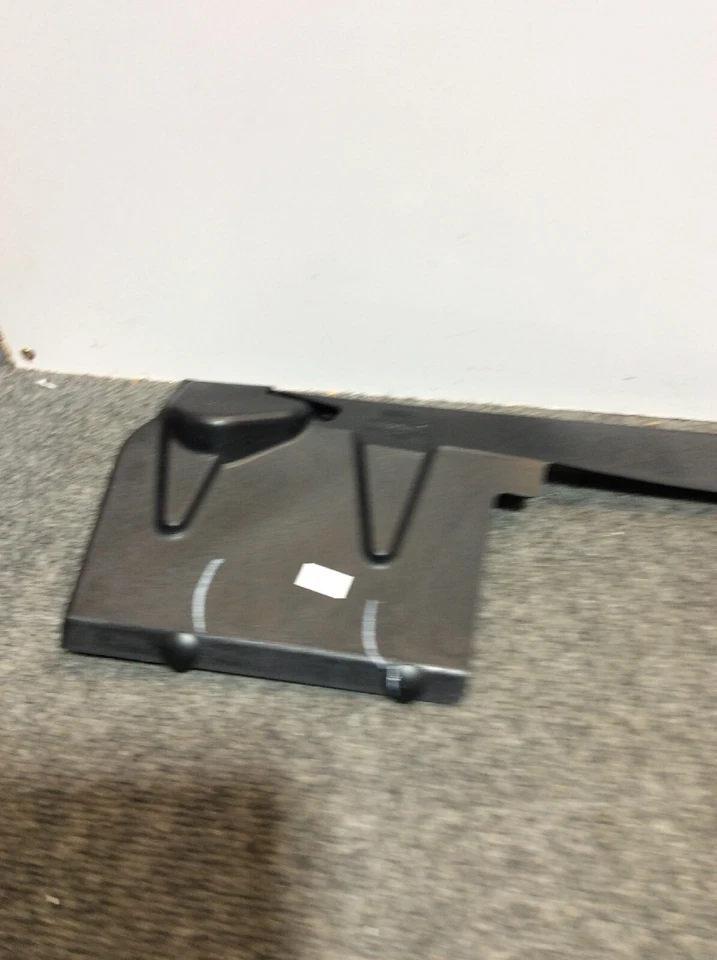 NEW OEM 2017 Ford F-250 F-350 F-450 F-550 Super Duty Air Deflector HC3Z8310D - Image 4 of 4