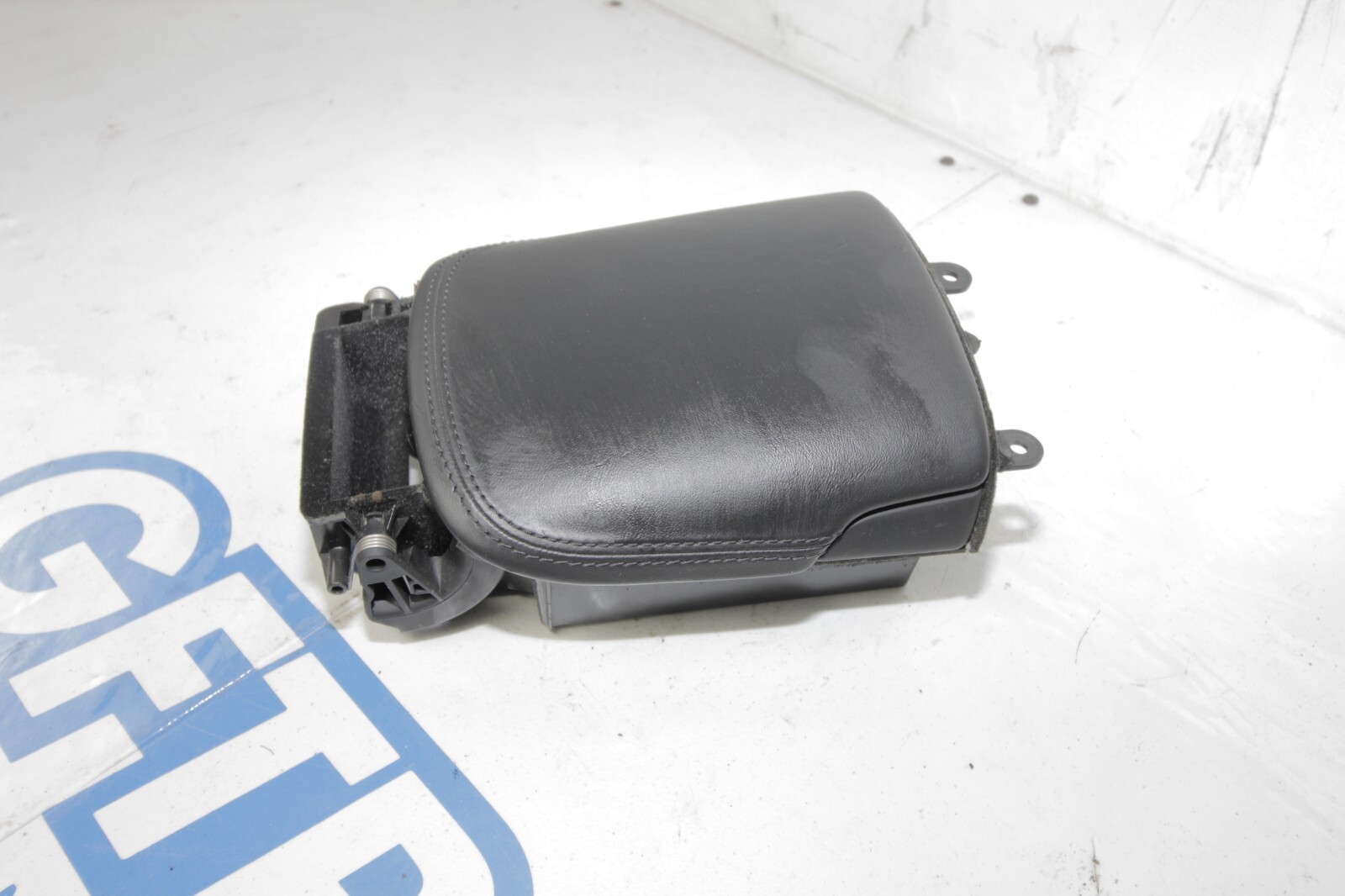 08-13 AUDI R8 4.2L V8 OEM STORAGE COMPARTMENT W/ COVER BLACK LEATHER 420863075