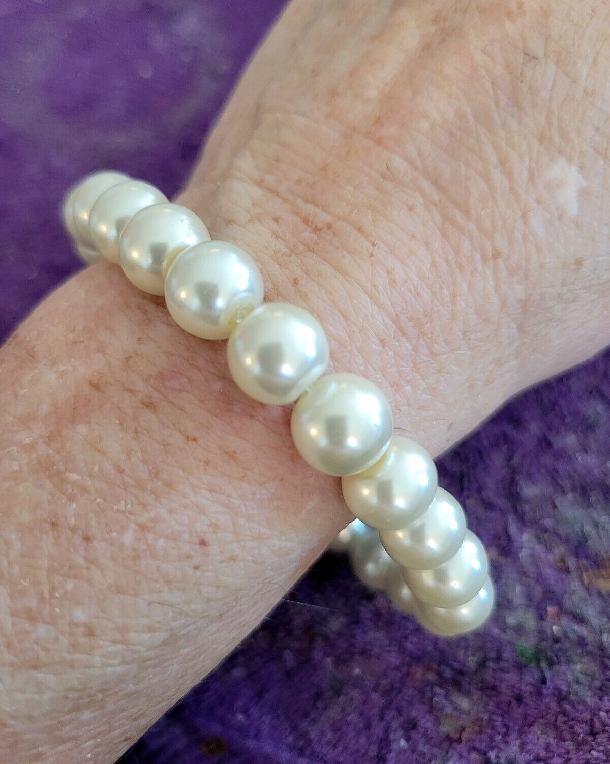 Elegant Stretch Pearl Beaded Bracelet with Faux Pearls - 8 Inch-image