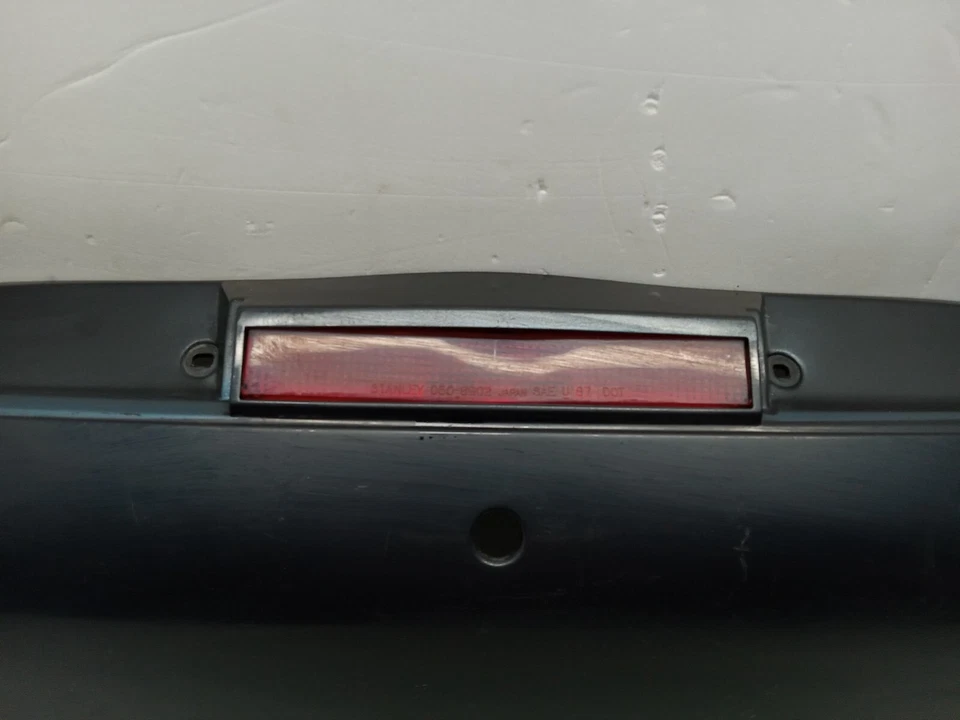 1991-1992 CHEVROLET GEO STORM TAIL PANEL OEM, 194-58380 - Image 3 of 4