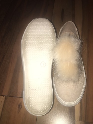 Candies Universe Nude Beige Brown Womens Sneakers Faux Fur Slip On Size 7 - Picture 2 of 4