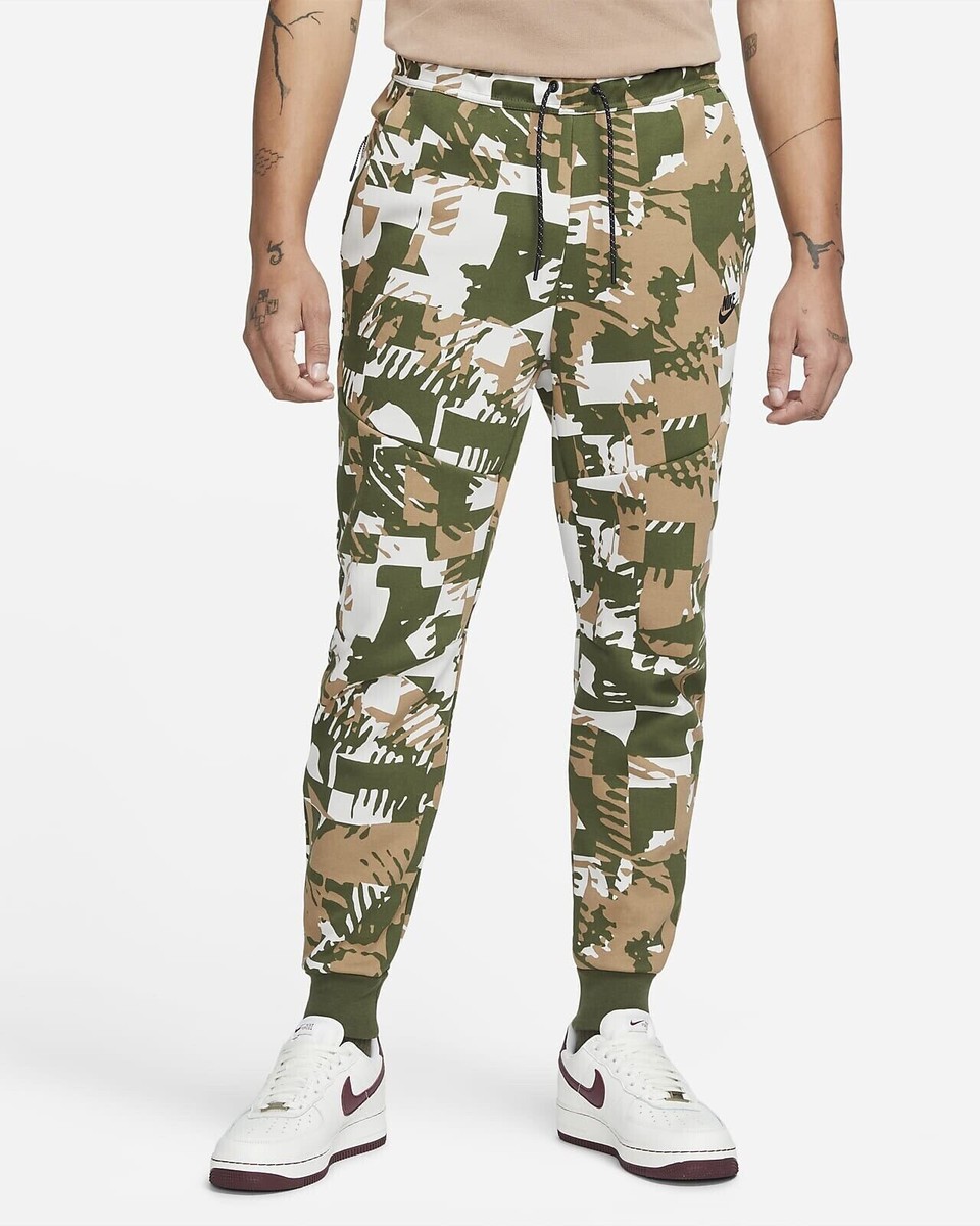 Nike Sportswear Tech Fleece Camo Jogger Pants Sz Small DM6472-072 Green  Khaki