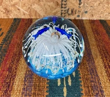 Murano Style Art Glass Fish Aquarium Glow In The Dark Paperweight 4.5” Round