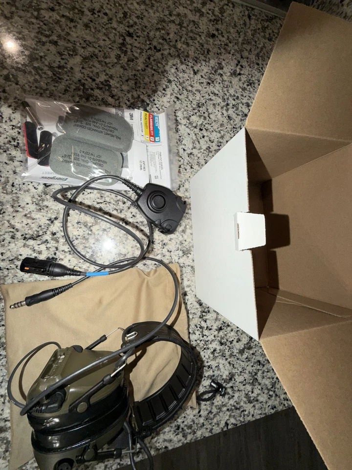 Fone de Ouvido 3M PELTOR ComTac V Dual Lead, Microfone Dinâmico Padrão, Verde, NOVO - Imagem 2 de 2