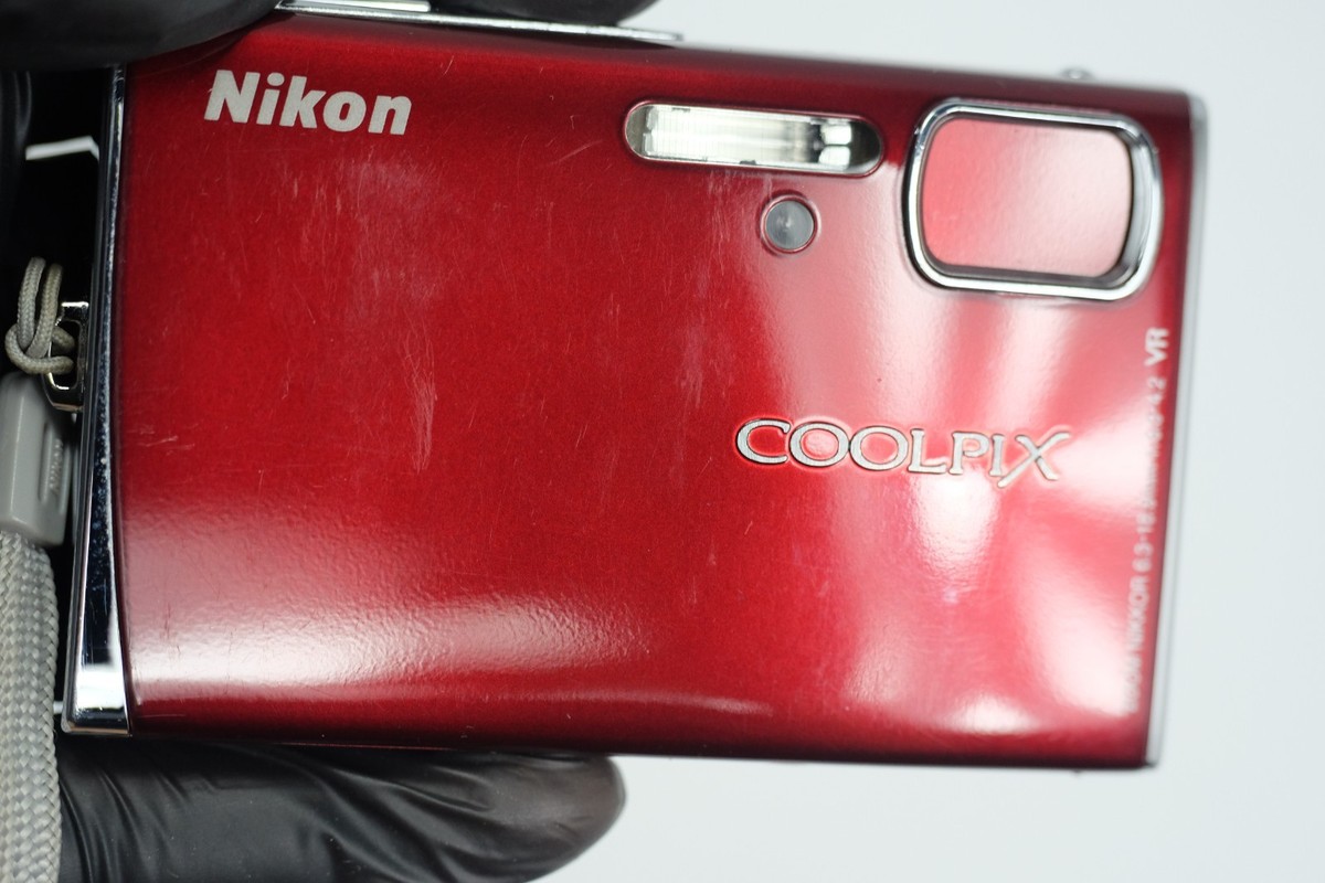 NIKON Coolpix S51 8.1MP Red Digital Camera w/ Battery and Charger