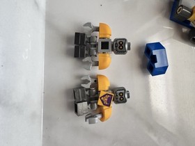 LEGO Knights Kingdom 8877 Vladek Dark Fortress Siege Vehicle 3 Minifigures