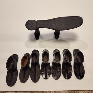 7 Vintage Cobblers Shoe Lasts And 1 Stand. Cast Iron. Children's Sizes