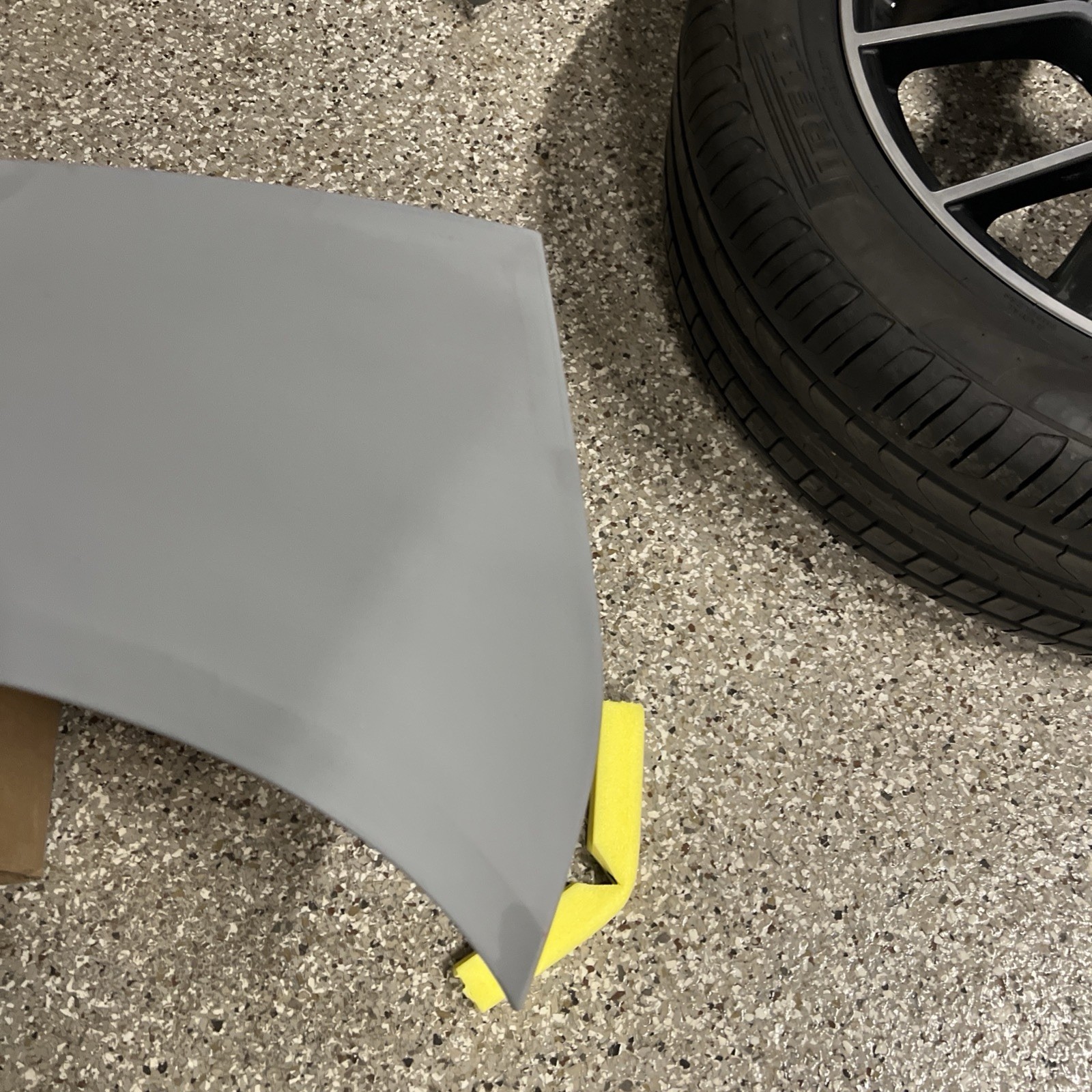 420.827.025 Audi OE rear trunk lid cover/trim Audi R8