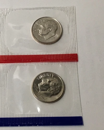 2003 P+D UNCIRCULATED  Roosevelt Dimes STILL IN MINT CELLO.