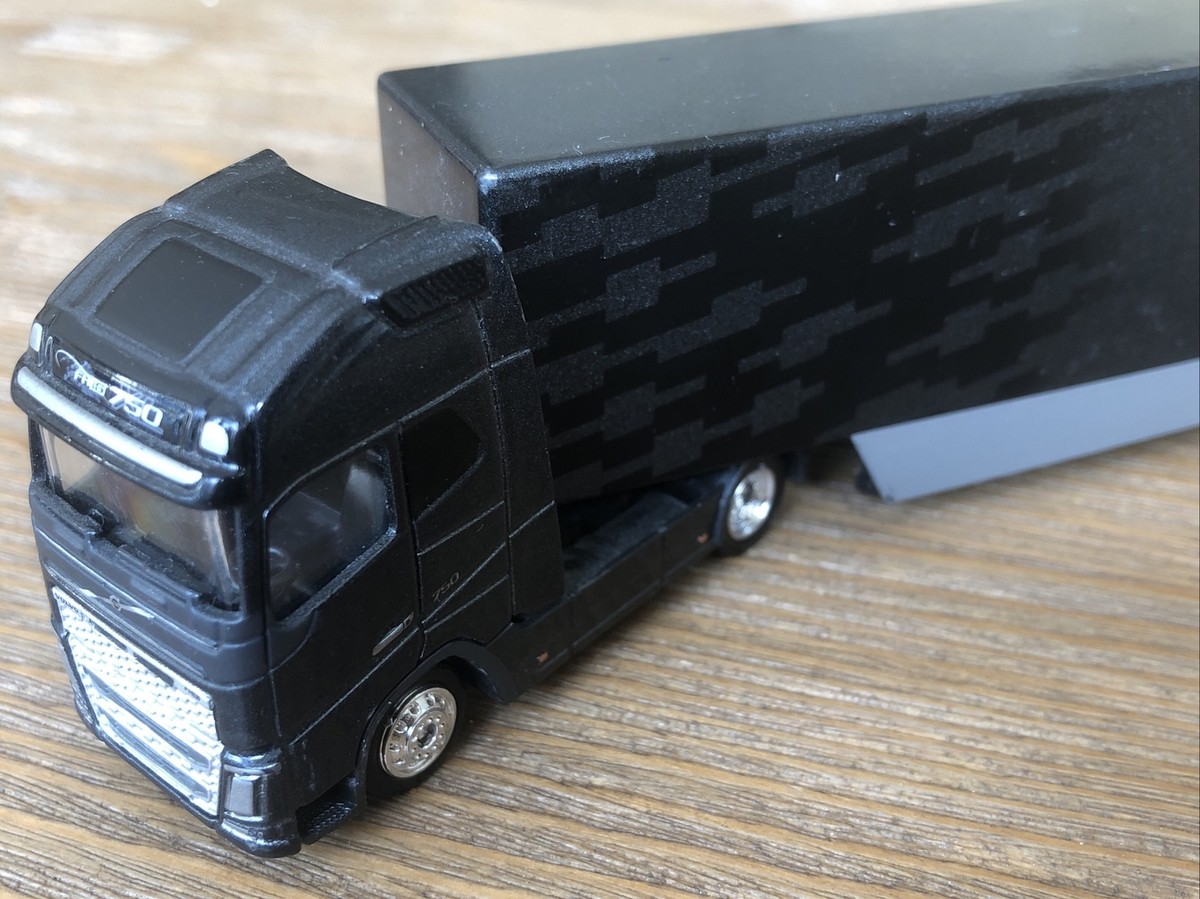Motorart Volvo FH16 750 4x2 Tractor with Semitrailer Diecast 7.5