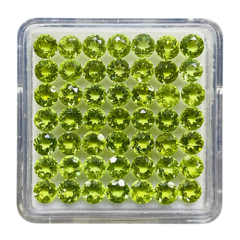 VVS 50 Pcs Natural Peridot 5mm Round Cut Loose Untreated Gemstones Wholesale Lot - Image 3 of 4