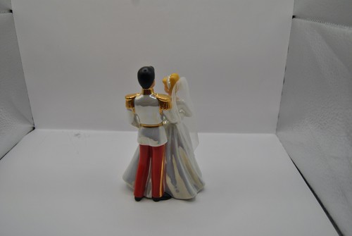 Disney Cinderella Ceramic Bride and Groom Collectable - Picture 15 of 24