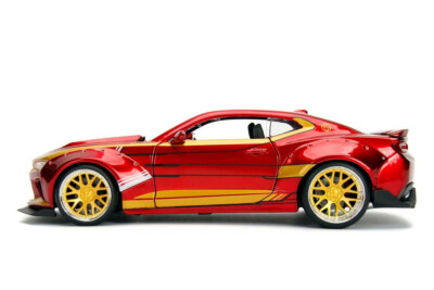2016 Chevrolet Camaro SS W Iron Man Figure Marvel Avengers Jada