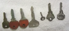 7 lot,vtg metal keys,gh001,car,lock,miscellaneous collection