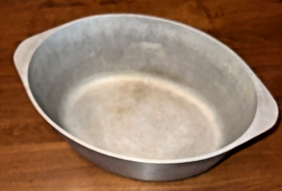 Hammercraft Club Hammered Aluminum Oval Roaster Dutch Oven with