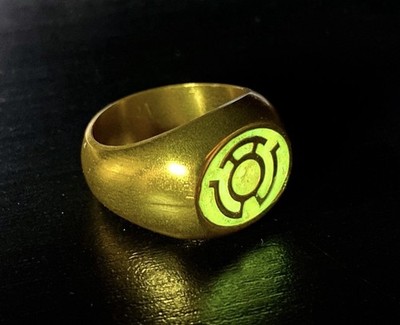 DC Comics Green Lantern Logo Gold Tone Glow-in-the-Dark Signet Ring Size 9 1/2