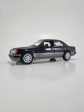 Maxichamps 1:43-Scale Mercedes-Benz 500E | Black | 940037160