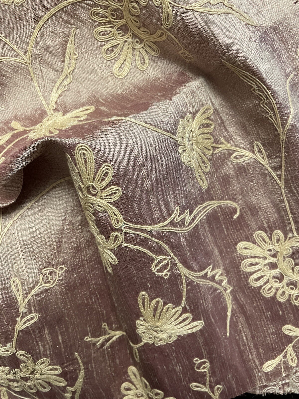 Tissu Soie Brodée Marron Glacé coupon 8m largeur 137 cm mercerie luxe