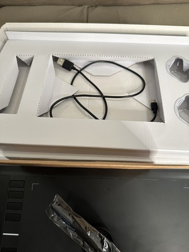 Parblo A610 Graphic Drawing Tablet - Picture 5 of 9