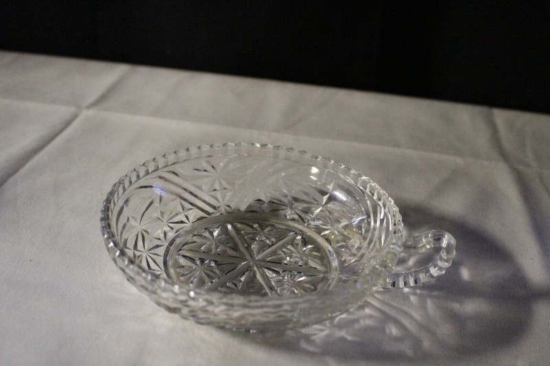 Star of David crystal glass serving dish with handle