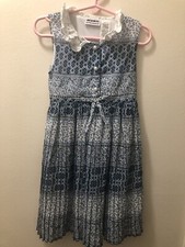 Girls size 5 sleeveless summer dress beautiful with collar