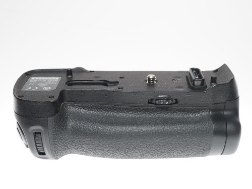 Nikon MB-D18 Akkugriff Original Nikon D850 - Bild 1 von 5