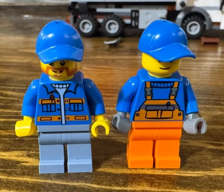 LEGO 60118 CITY: Garbage Truck with Minifigure 100% complete Figurines Manual - Image 4 of 4