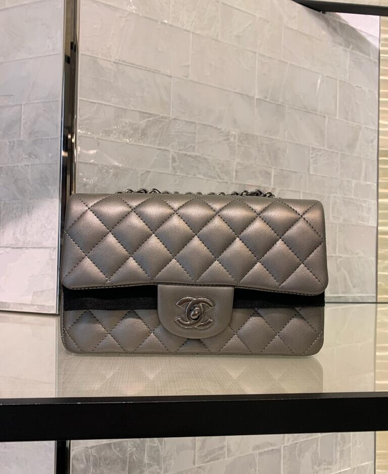Chanel 21B CC Mini Rectangular Lambskin Quilted Flap Bag
