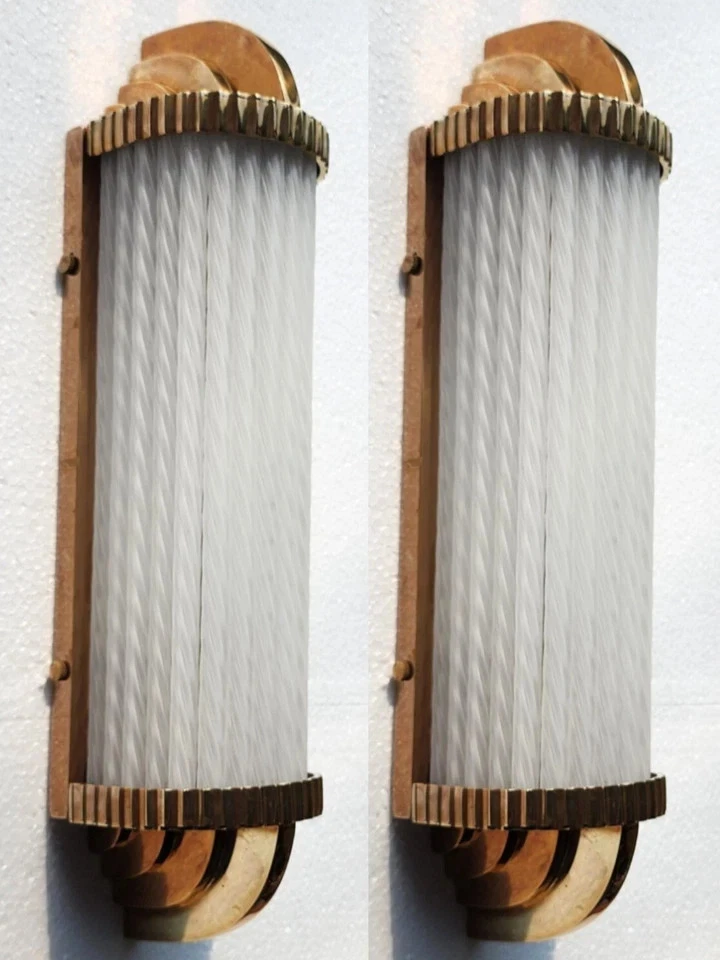 Luminária de parede vintage art déco latão e vidro com nervuras haste navio - Imagem 3 de 4