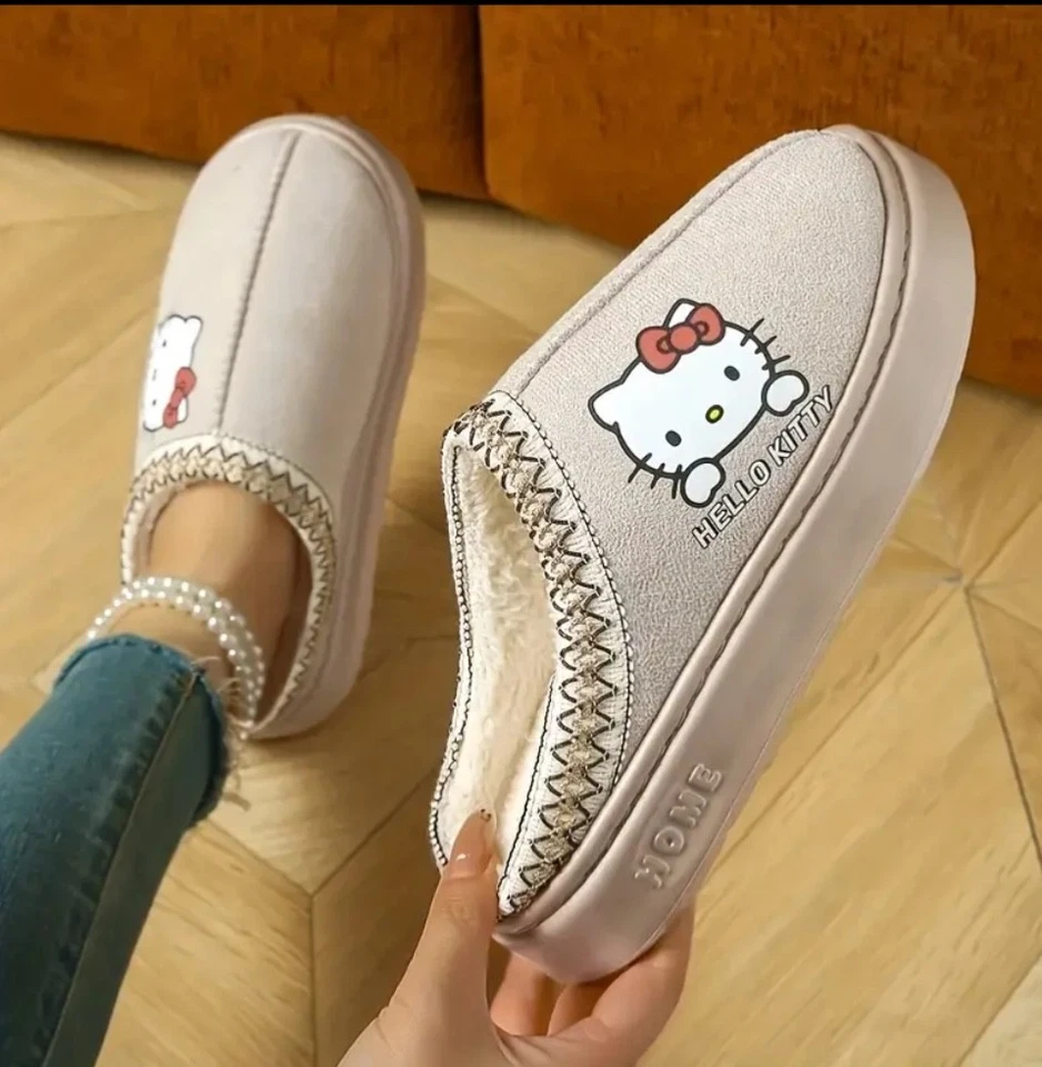 Zapatillas de casa inspiradas en Saniro Hello Kitty Foto 3 de 3