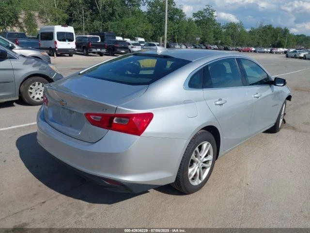 Used Rear Bumper Assembly Rear fits: 2017 Chevrolet Malibu VIN Z 4th digit New S Foto 4 de 4