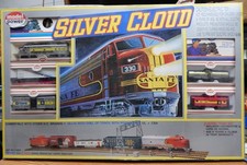 MODEL POWER SILVER CLOUD MOPAR TRAIN SET IN B...