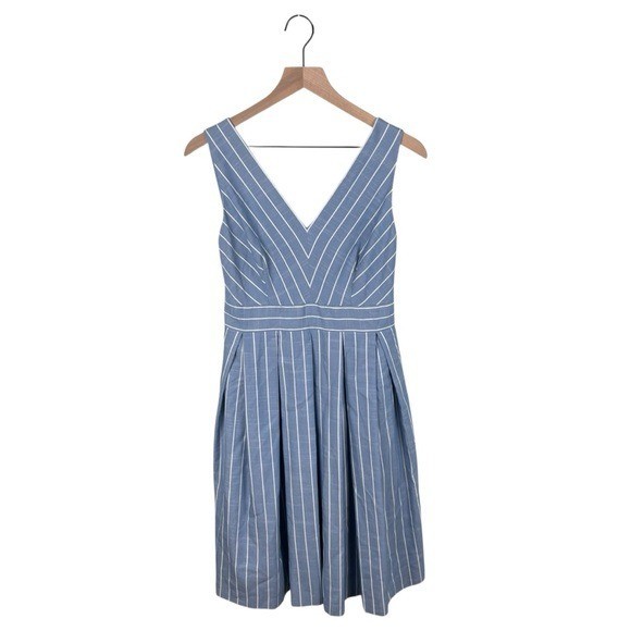 𝅺Gal Meets Glam Samantha Fit and Flare Dress Size 4 Blue Pinstripe Cotton Bow